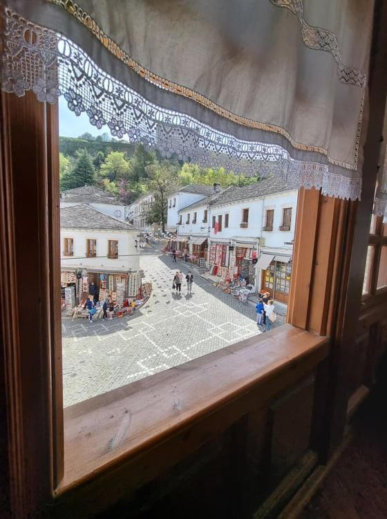 The Heart Of The Bazaar Guest House Gjirokastër Exterior foto