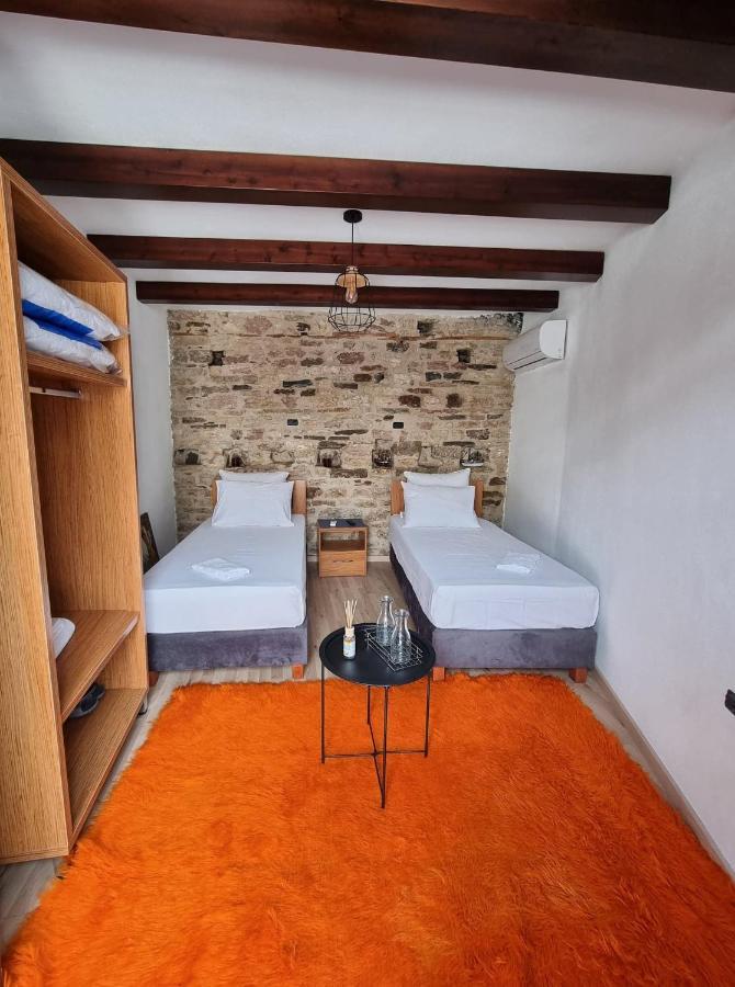 The Heart Of The Bazaar Guest House Gjirokastër Exterior foto