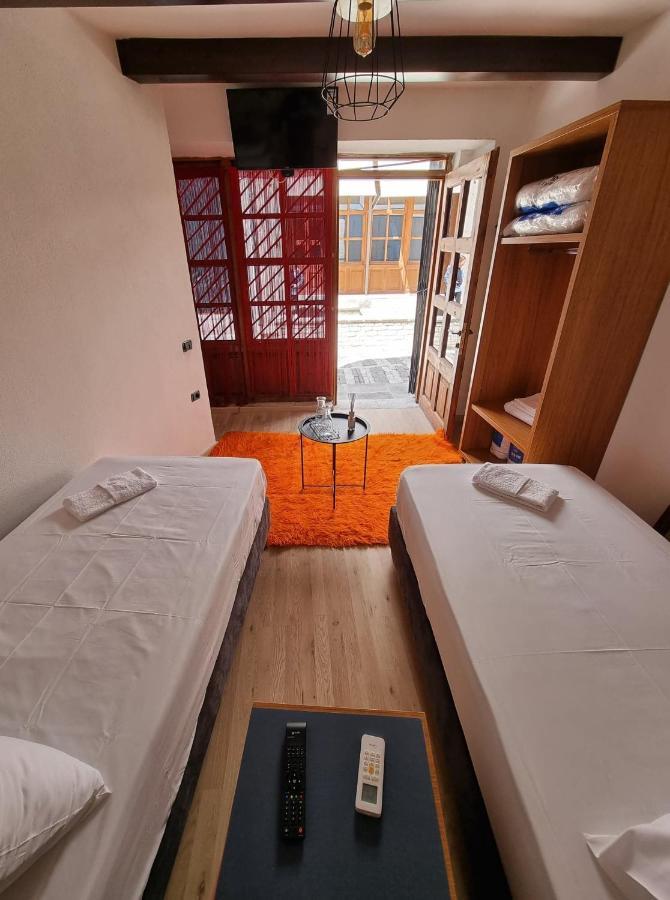 The Heart Of The Bazaar Guest House Gjirokastër Exterior foto