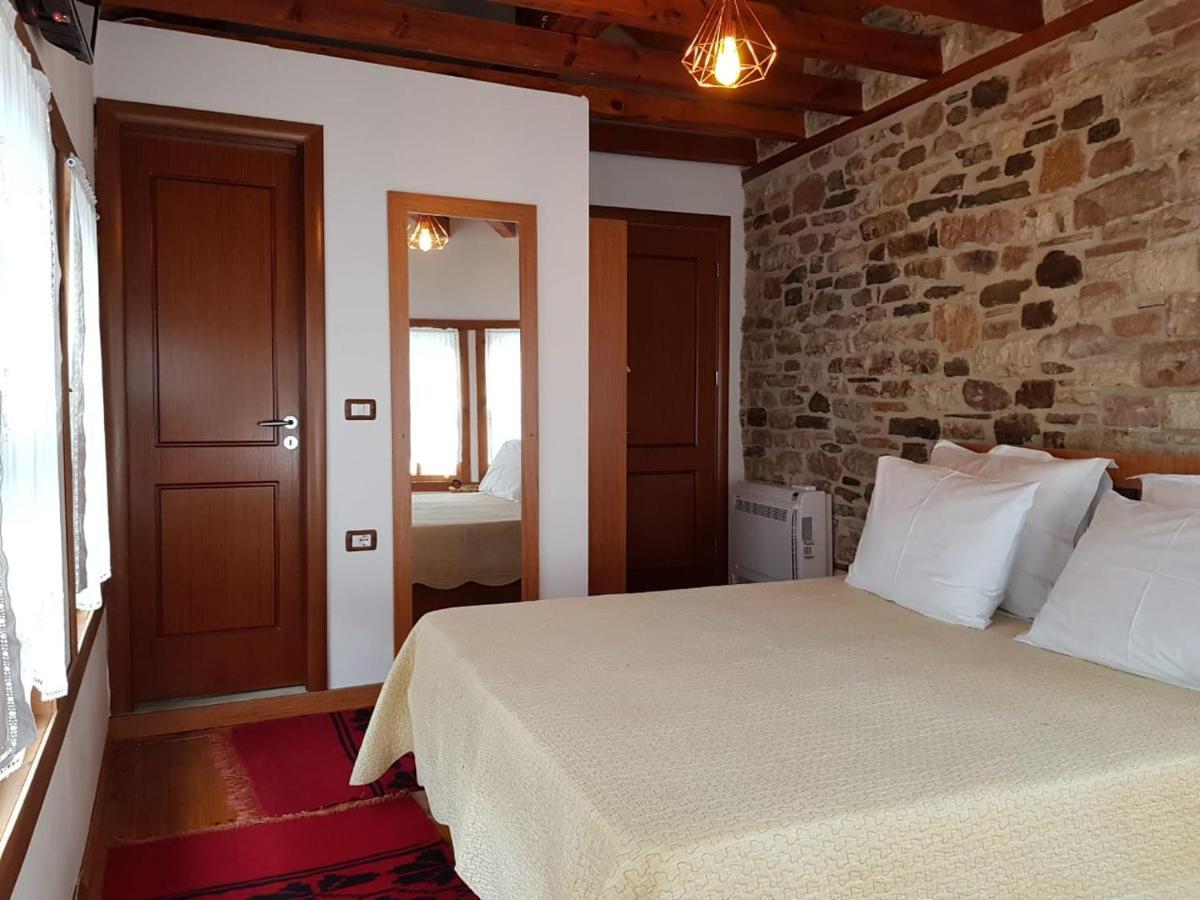 The Heart Of The Bazaar Guest House Gjirokastër Exterior foto